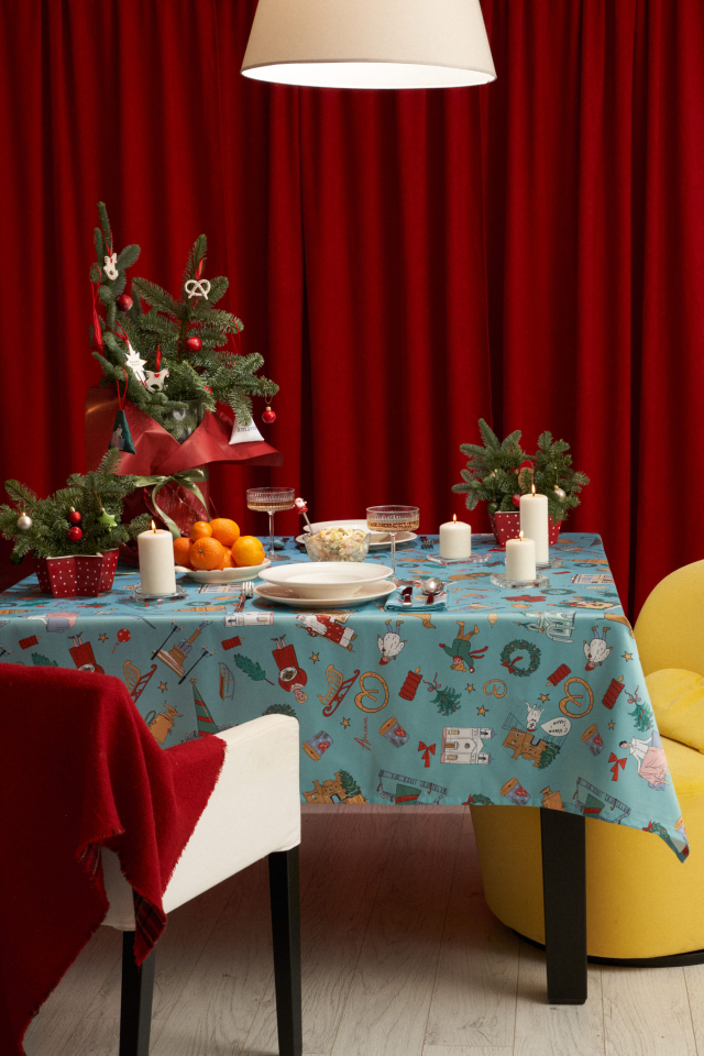 Скатерть новогодняя 180*150    арт: 9.2255 A1